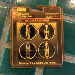 Gorilla brand, Lincoln Wheel emblem, car accessory